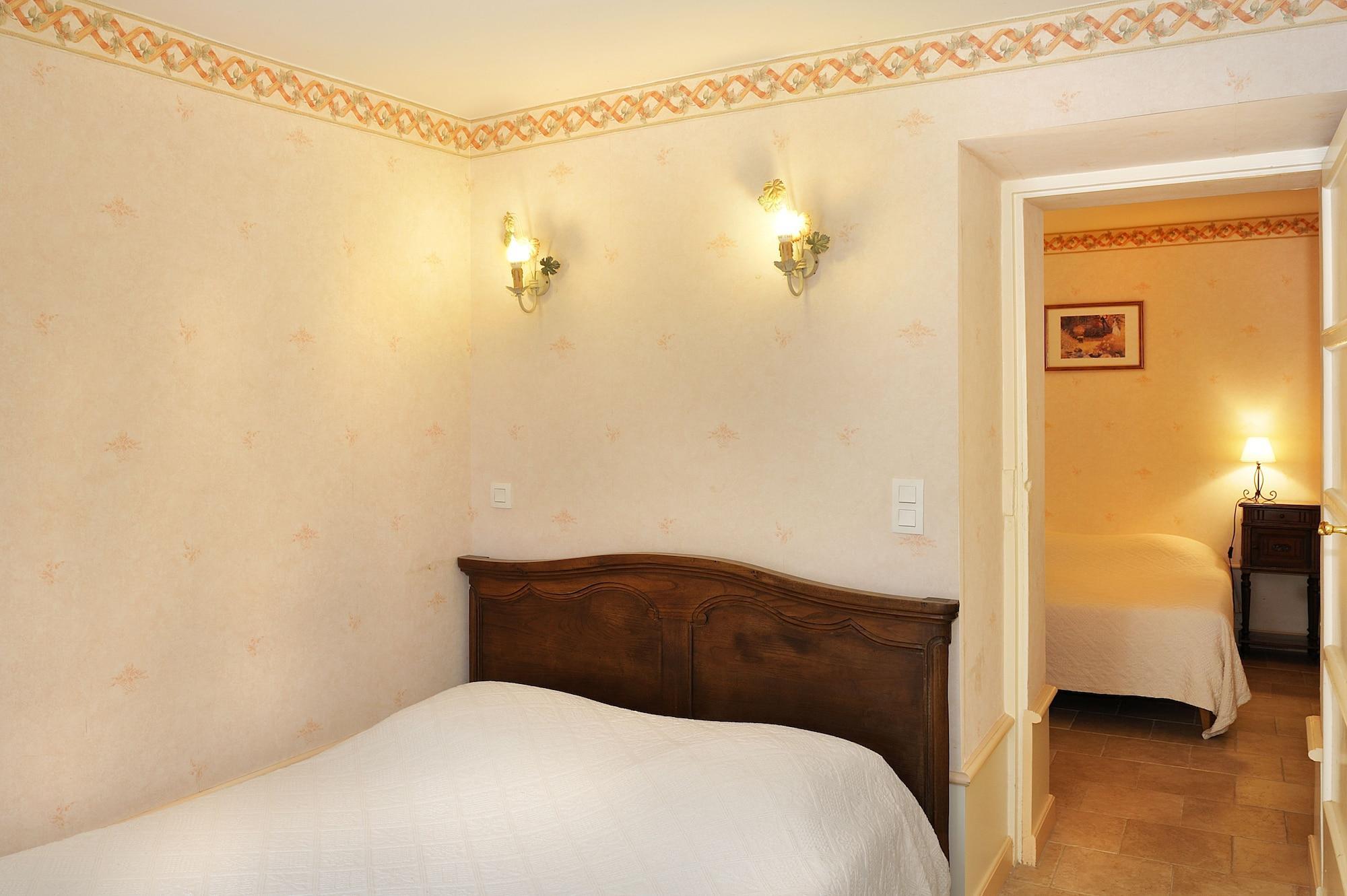 Logis Manoir De La Giraudiere Beaumont-en-Véron Zewnętrze zdjęcie
