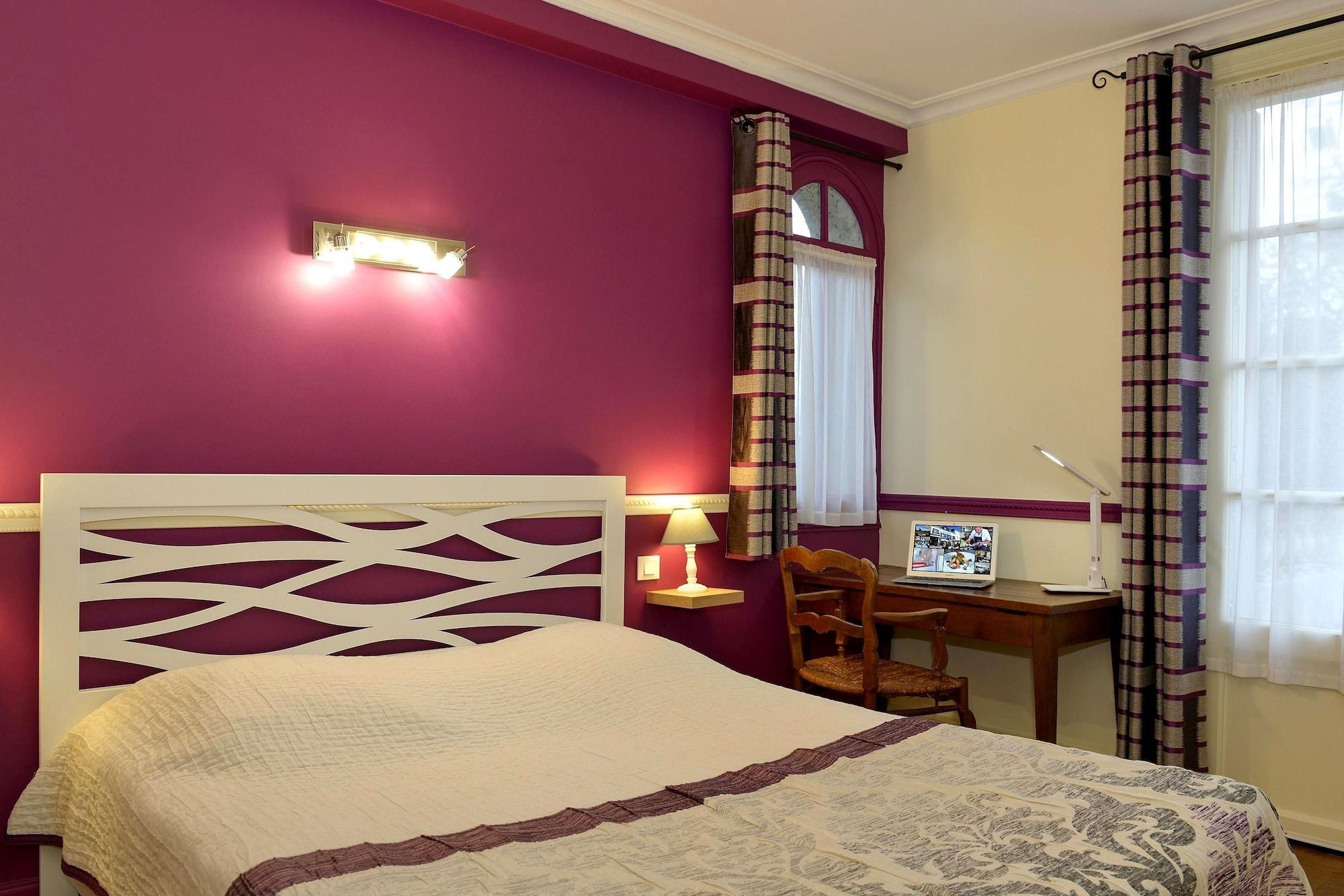 Logis Manoir De La Giraudiere Beaumont-en-Véron Zewnętrze zdjęcie