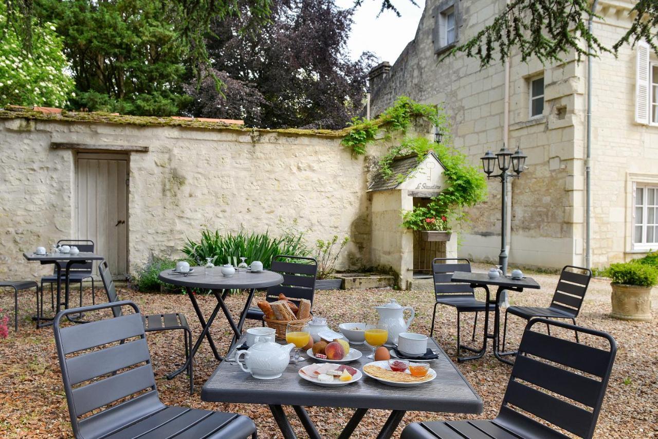 Logis Manoir De La Giraudiere Beaumont-en-Véron Zewnętrze zdjęcie
