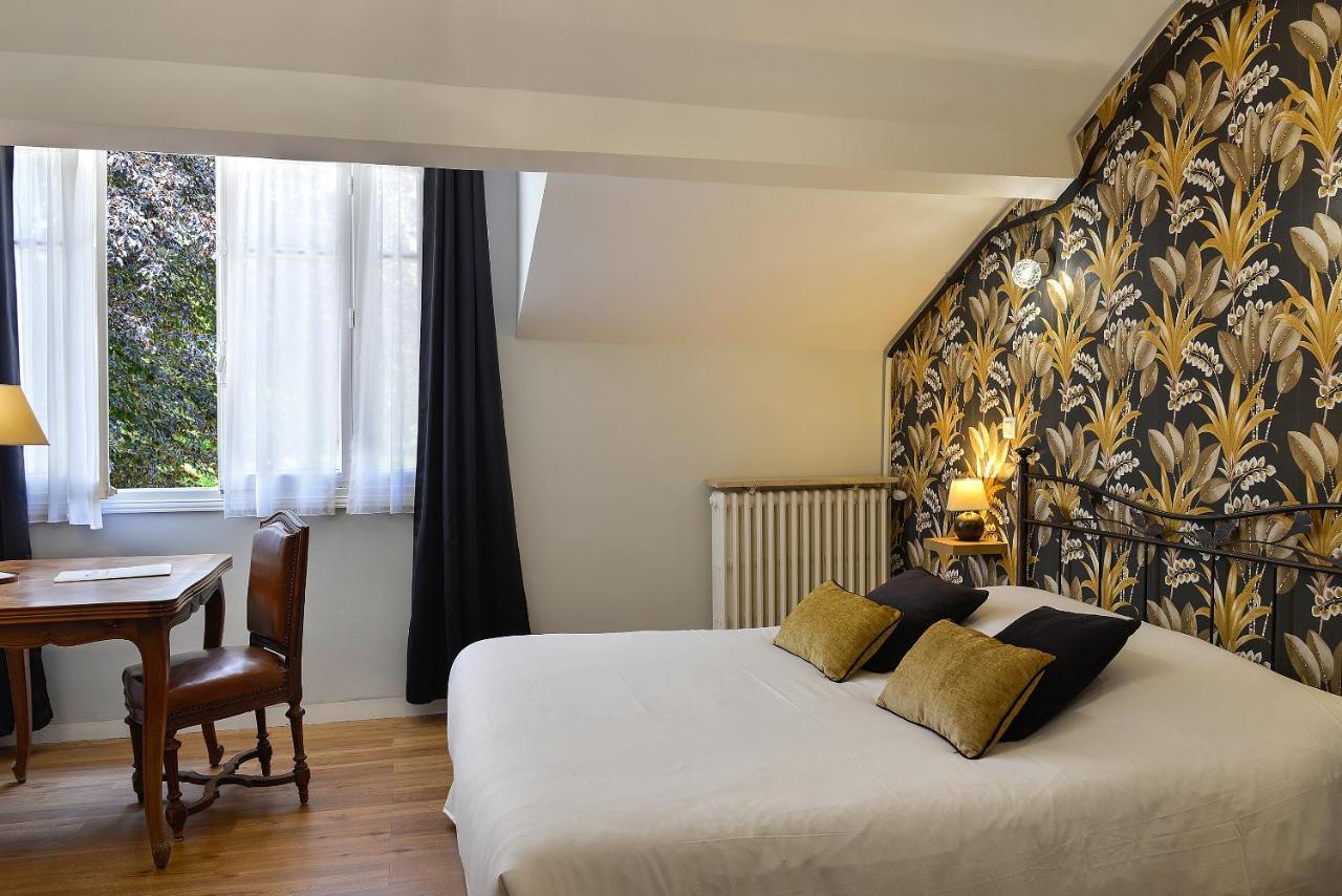 Logis Manoir De La Giraudiere Beaumont-en-Véron Zewnętrze zdjęcie