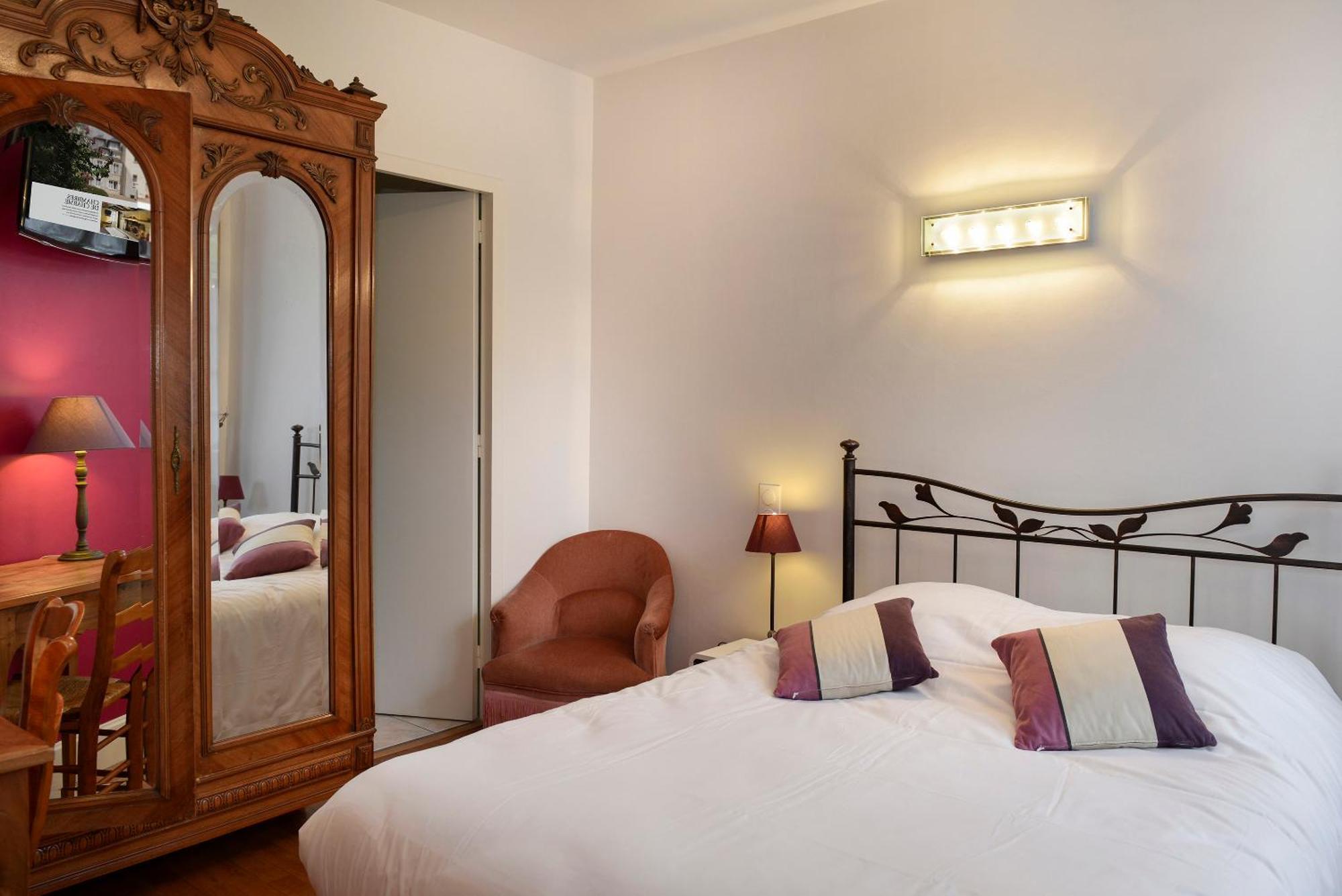 Logis Manoir De La Giraudiere Beaumont-en-Véron Zewnętrze zdjęcie