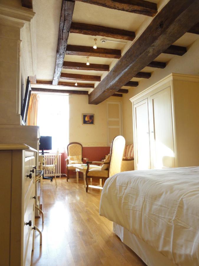 Logis Manoir De La Giraudiere Beaumont-en-Véron Zewnętrze zdjęcie